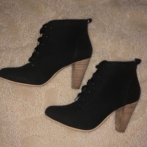 Urban outfitters black booties Size 7.5